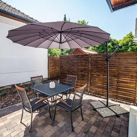 Lejlighed Boka Apartmanhaz *