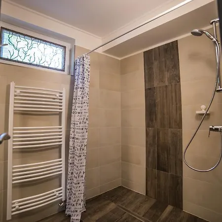 Boka Apartmanhaz *