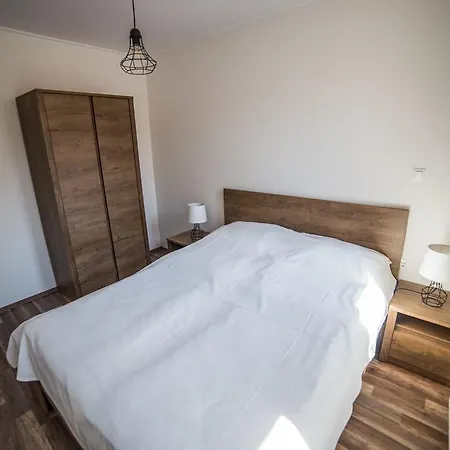 Boka Apartmanhaz * גיולה