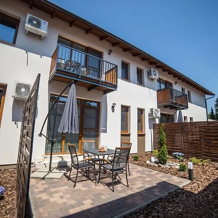 Boka Apartmanhaz *