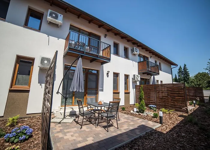 Boka Apartmanhaz *